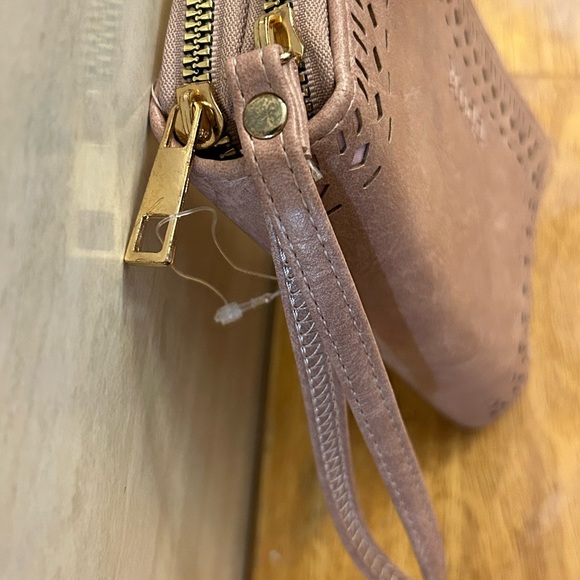 Mudd Double Zipper Sided Light Pink Wristlet with Decorative Cutouts - Picture 7 of 10